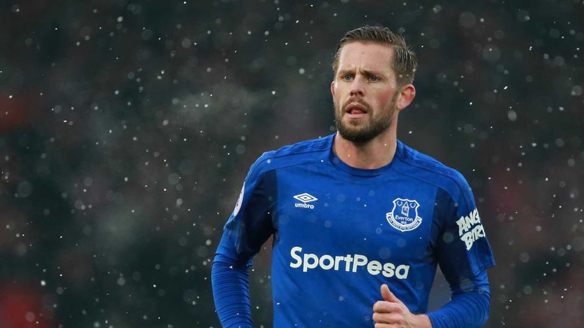 ac米兰官方网站-球员场上表现高光点评，球员在球场上的位置